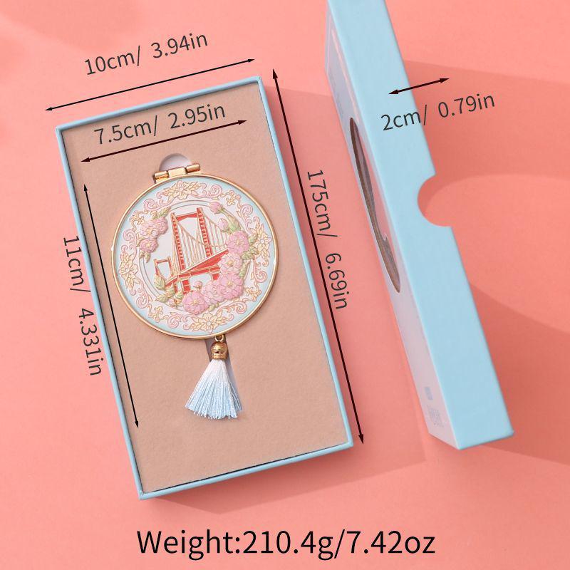 Xianci Palace Museum Retro Court Style Handheld Makeup Mirror