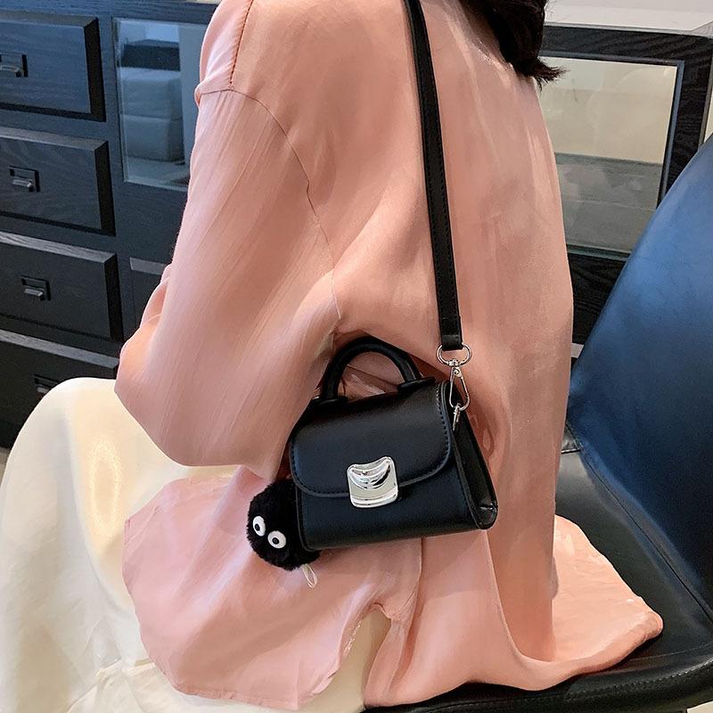 New Fashion Versatile Trend Lock Bag Single Shoulder Portable Oblique Span Women's Bag Free Pendant