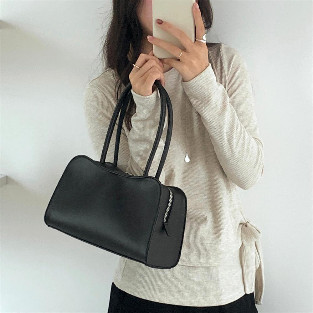 French High-end Temperament, Simple Retro Personality, Extremely Simple Style, Super Popular Bag for Work and Commuting, Armpit Bag чёрный
