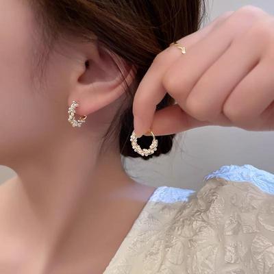 Korean Pearl Circle Earrings 2024: Unique High-End Luxury Design for Women