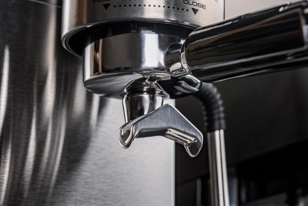 Die sanfte DeLonghi Siebträgermaschine, 51mm (Unbelastet, für EC885/EC680/EC685), Schwarz