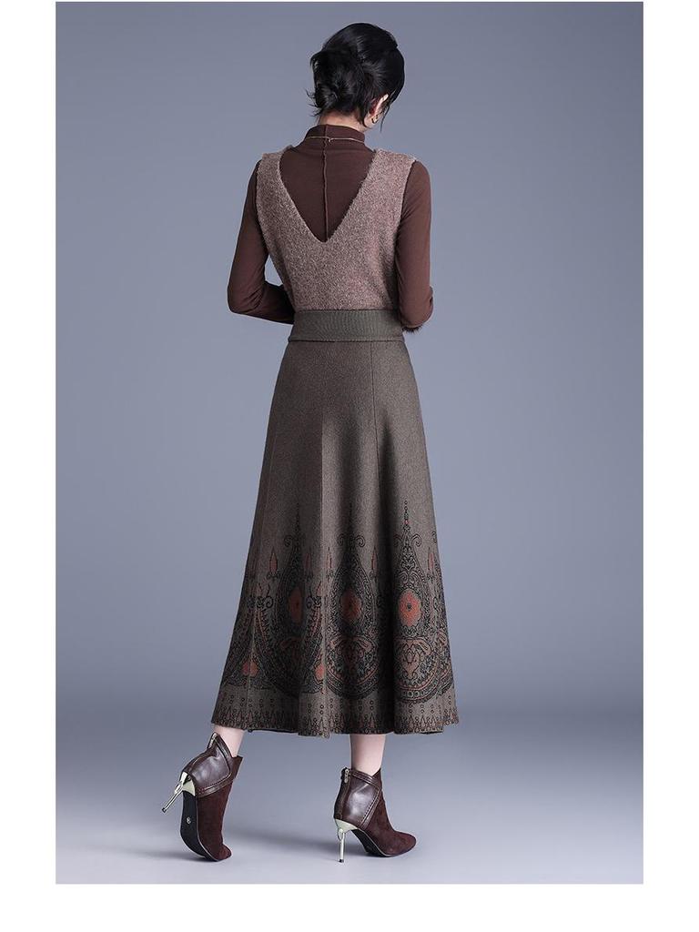 Dámské stylové vlněné pletené šaty s splývavou áčkovou midi sukní, novinka podzim/zima 2025