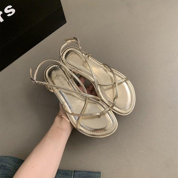 Fashion Women's Summer New Flat Bottom Sandals Casual Clip Toe Strappy Soft Sole Roman Shoes Solid Color Cross Strap Beach Sandales