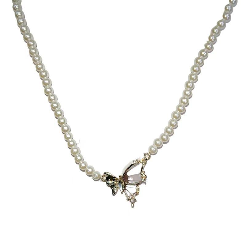 

Sweet and cool wind irregular blue butterfly glazed necklace female personality niche trend versatile high sense collarbone chain jewelry