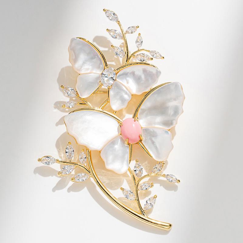 

Тысяча семей серебро Натуральная ракушка Брошь-бабочка с цирконом и позолоченной медью