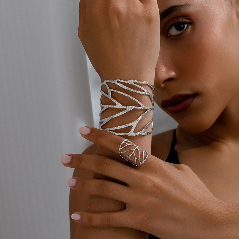 Hollow Leaves Open Bracelet Ring Personalized Niche Jewelry Set Women  Holiday Party Daily Wear Accessories Gift