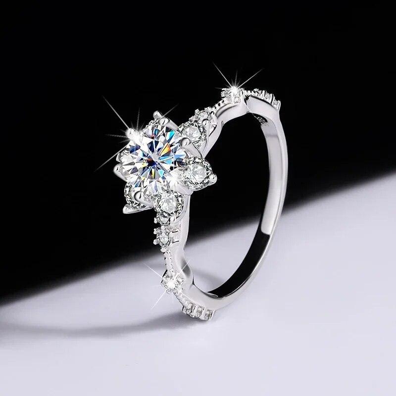 Bague en moissanite 5 carats pour femme en argent sterling 925 avec diamant en forme de fleur et alliance de mariage plaquée or GRA18 carats