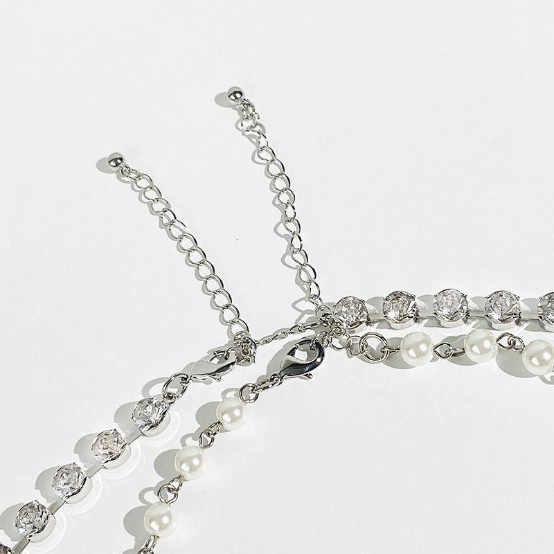 Luxury Double-Layer Clavicle Chain Necklace with Pearls and Diamonds