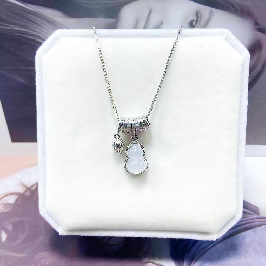 Summer Silver Series Titanium Steel Non-Fading Necklace for Women - Fashionable, Light Luxury, Niche, High-End