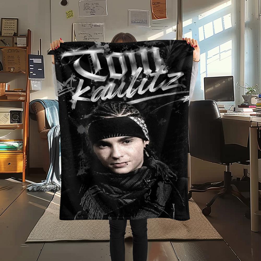 1 Stück Tom Kaulitz Print Flanelldecke, Hohe Qualität, Bequem für alle Jahreszeiten, Heimdekoration, Wärme und Komfort, Perfekt für Weihnachtsgeschenke