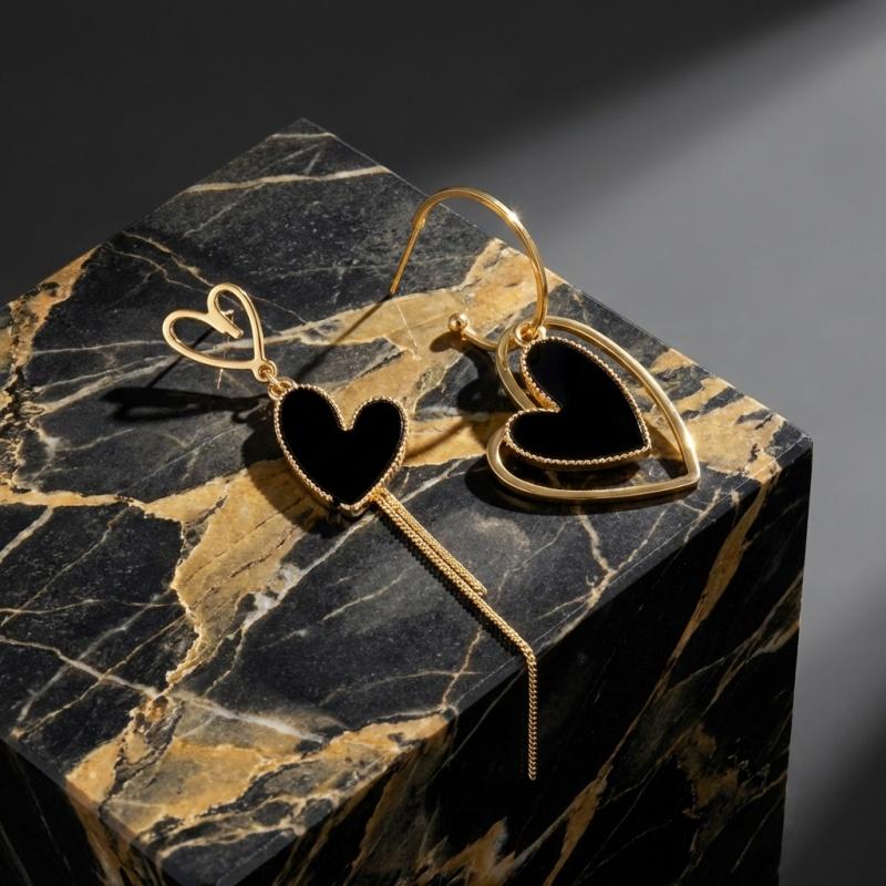 New Asymmetrical Love Heart Tassel Drop Earrings for Women Temperament Black Long Dangle Earring Party Daily Wear Jewelry Gift
