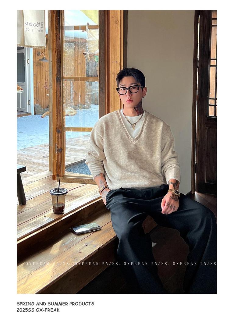 Men's 2025 Autumn/Winter Old Money Style Loose Faux Two-Piece V-Neck Sweater