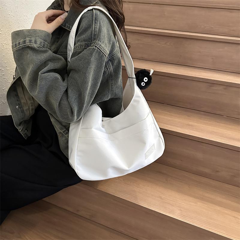 Casual Commuter Shoulder Bag Autumn New Bag Women's Retro Simple Tote Bag Fashionable and Fashionable Handbag
