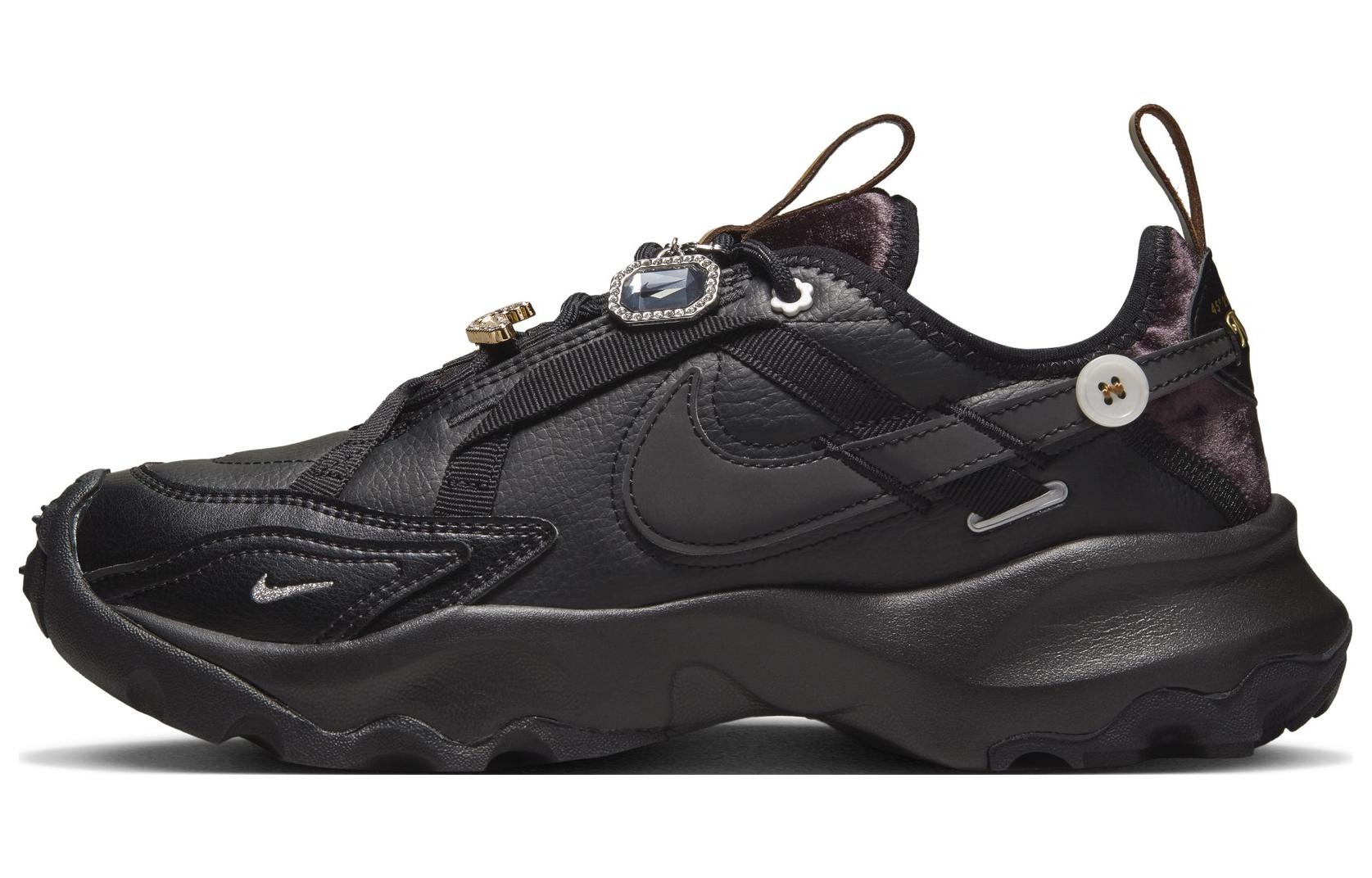 

Nike 7900 Bling Black Women s FB1861-001 35.5