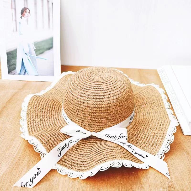 Women Lace Edge Wide Brim Straw Sun Hat Letter Print Ribbon Bow Decor Foldable Beach Hat Lightweight Breathable UV Protection Summer Cap