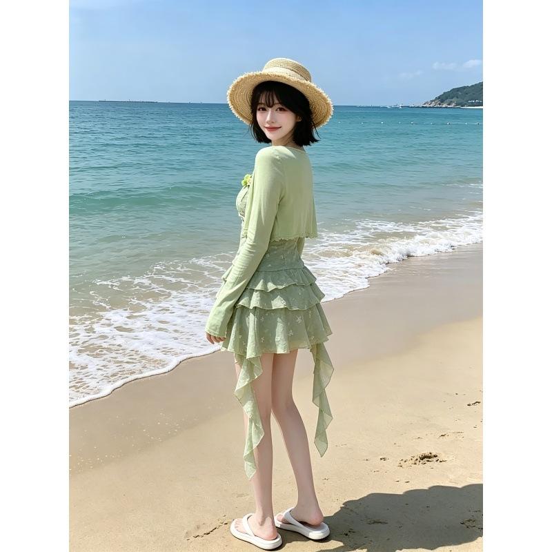Seaside Vacation Wind Is Small and Fresh Mori Suspender Ruffle Edge Design Floral Dress Sunscreen Cardigan Set