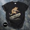 Skateboarding Cat Graphic Tee, Vintage Style Streetwear