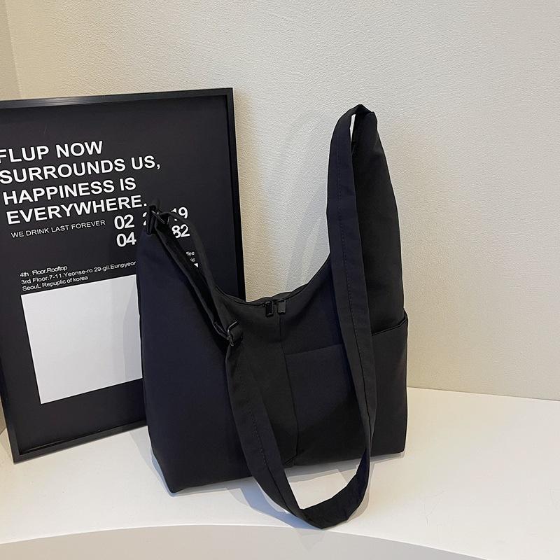 Large-capacity Tote Bag Women's New Niche Work Commuter Bag Lazy Wind Shoulder Messenger Bag