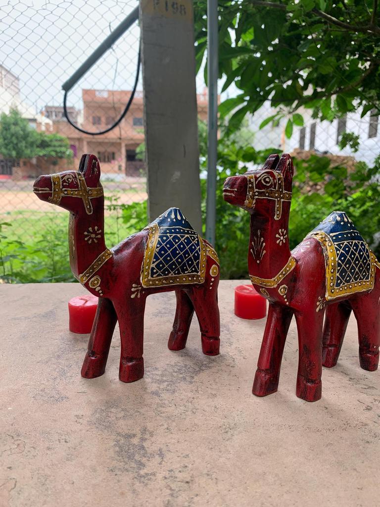 Handmade Wooden Camel Set: Rajasthani Painted Table Decor