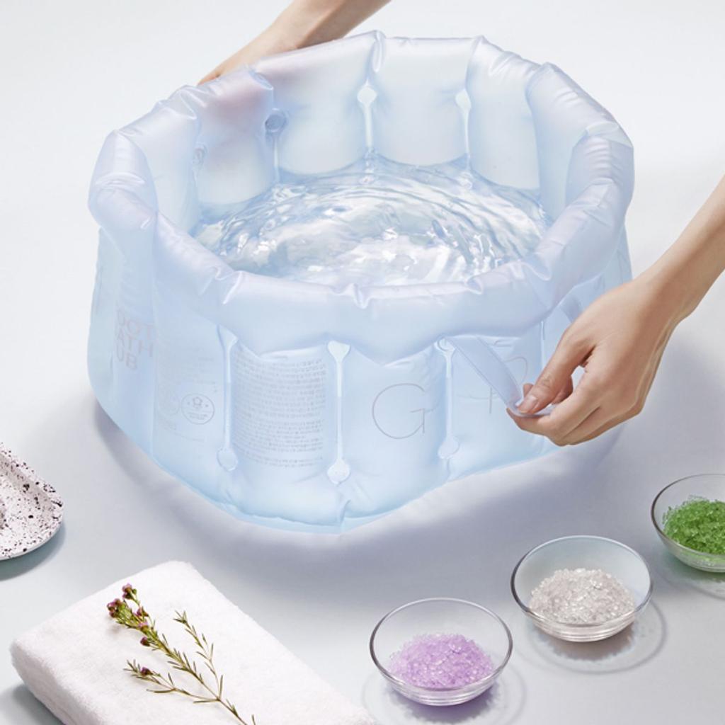 Foot bath tube between bath and shower