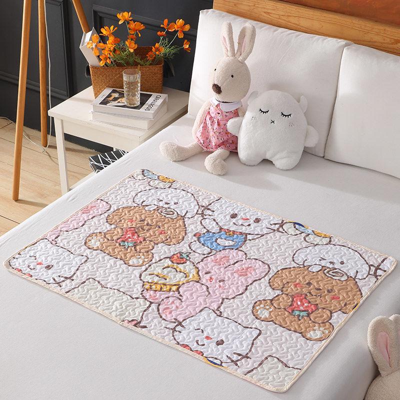 Reversible Cartoon Crawling Mat & Breathable Menstrual Pad for Dorms and Cribs