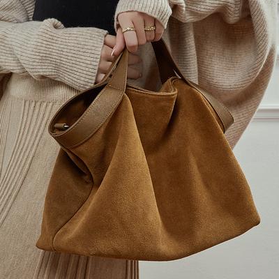 Retro, Fashionable, Versatile, High-quality Cowhide Commuter Large-capacity Crossbody Bag