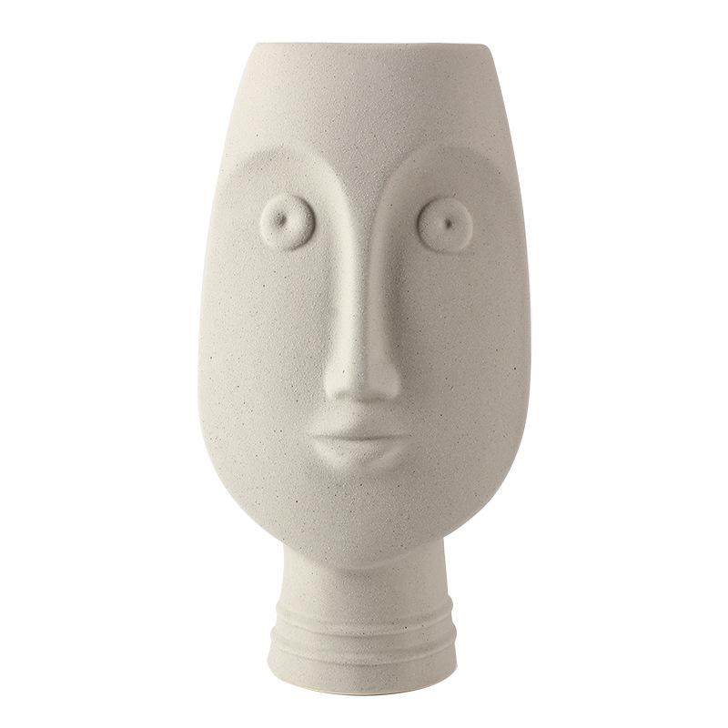 

Художественные портретные украшения, сухоцветы, цветочные композиции, дизайнерские настольные вазы высокого класса, мебель для выставочных залов и модельных залов