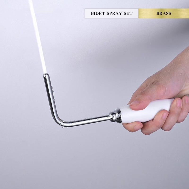 

Настенный набор для унитаза-биде Латунный Смеситель для биде двойного назначения Душевой распылитель для ванной комнаты Смеситель для биде Высокое давление Хром