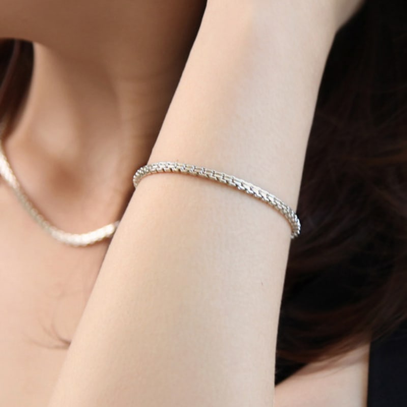 YENA BY YENA Silver Air Box Chain Bracelet b003