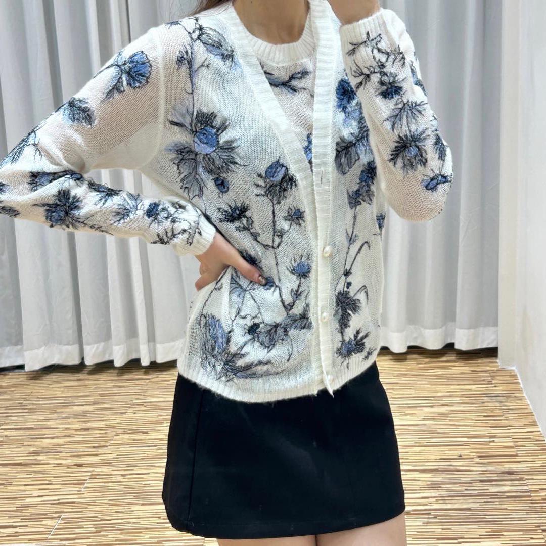 

High-Quality Floral Wool Mohair Embroidered V-Neck Cardigan M