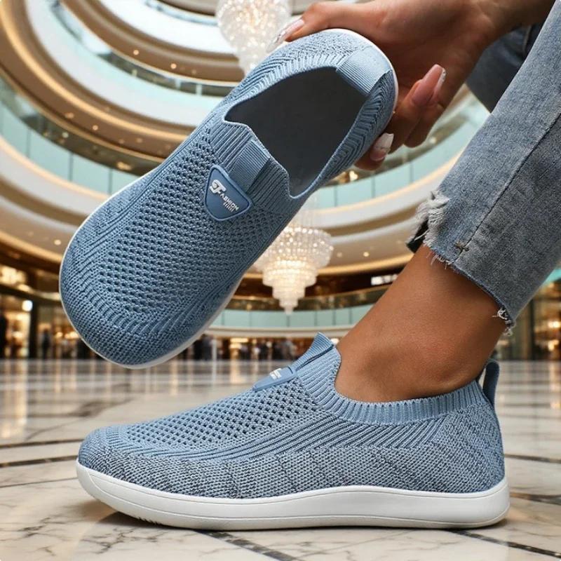 Women'S Flat Shoes Breathable Fashionable Lightweight Soft Soled Walking Shoes Lazy Sleeves Solid Color Women'S Casual Sneakers