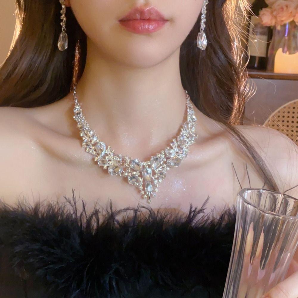 Luxury Sparkling Bride Necklace Waterdrop Crystal Tassel Earrings Rhinestones Pendant for Wedding Banquet