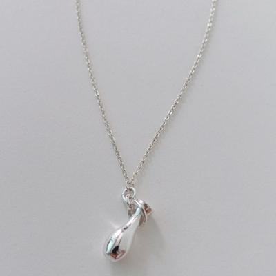 PONY PRESS CLUB Mini Vase Necklace