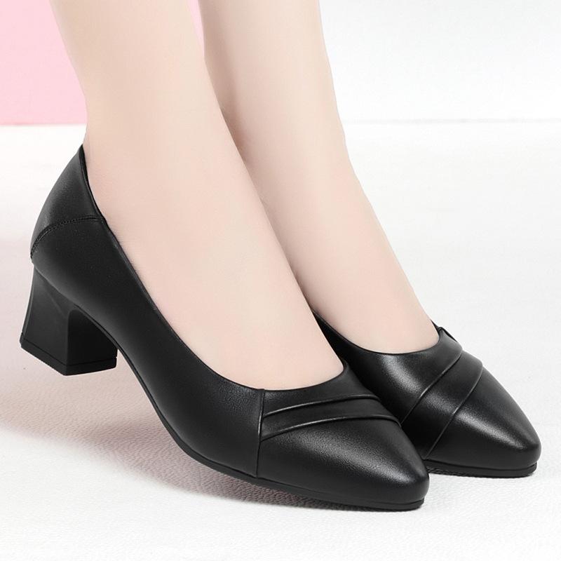 Coarse heel single shoes women's new spring and autumn women's shoes middleaged women's mother shoes soft leather soft sole comfortable leather shoes