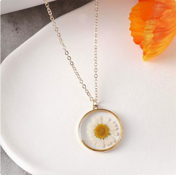 

French Vintage Resin Dried Flower Pendant Necklace One Size жовтий