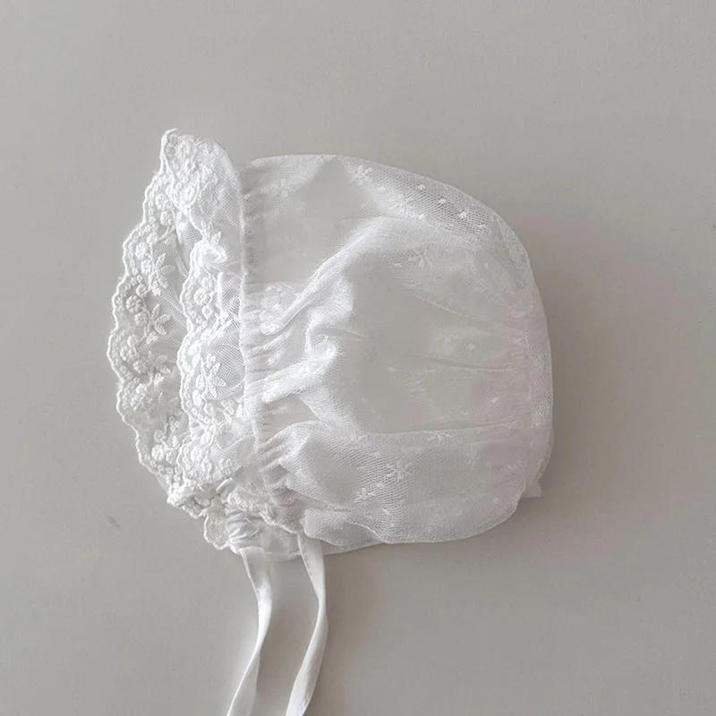 Nuovo Cappellino per Neonato in Pizzo Cappellino da Battesimo per Bambina Neonato per Bambine 0-6 Mesi Cotone Estivo Cappellino in Pizzo a Rete Floreale Ricamo Cappellino da Corte