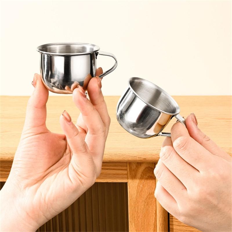 Set aus 4 kleinen 304 Edelstahlbechern, tragbar und leicht zu reinigen, Trinkgeschirr für Küche, Picknicks, Reisen