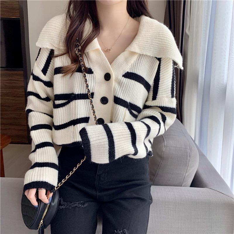 Autumn and winter 2025 new striped women's chic cardigan college style knitted sweater jacket