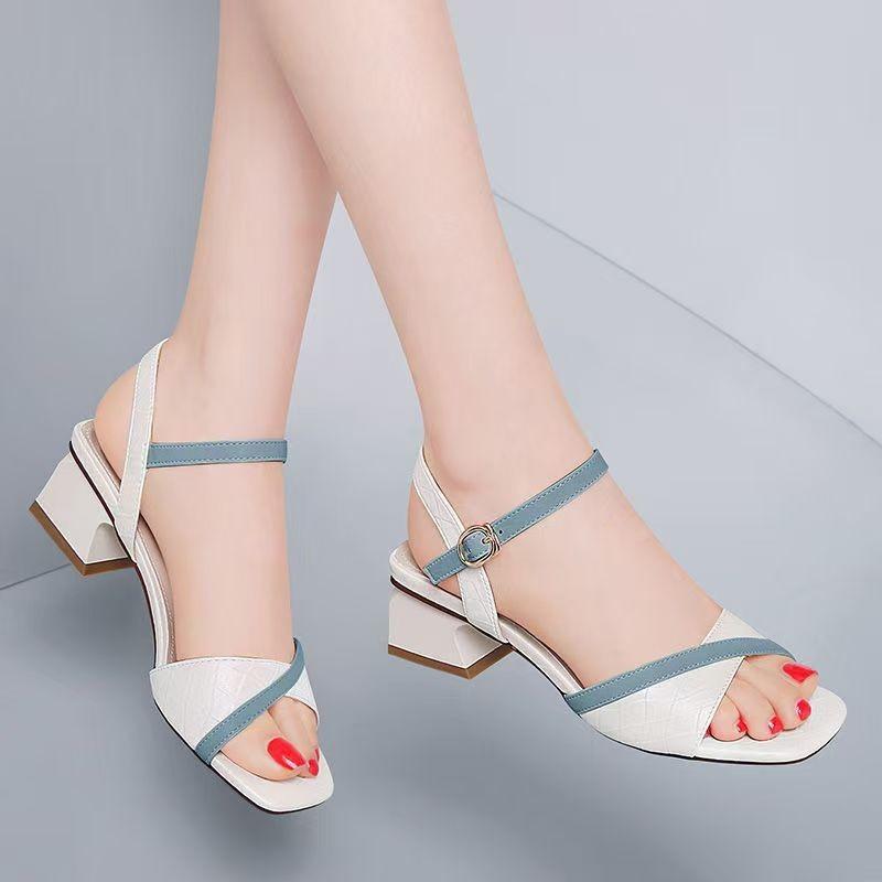 Damensandalen 2025 neu mittelhoch Absatz High Heels mit dickem Absatz Schnallenriemen Mode Freizeitschuhe Damenschuhe Farbabstimmung