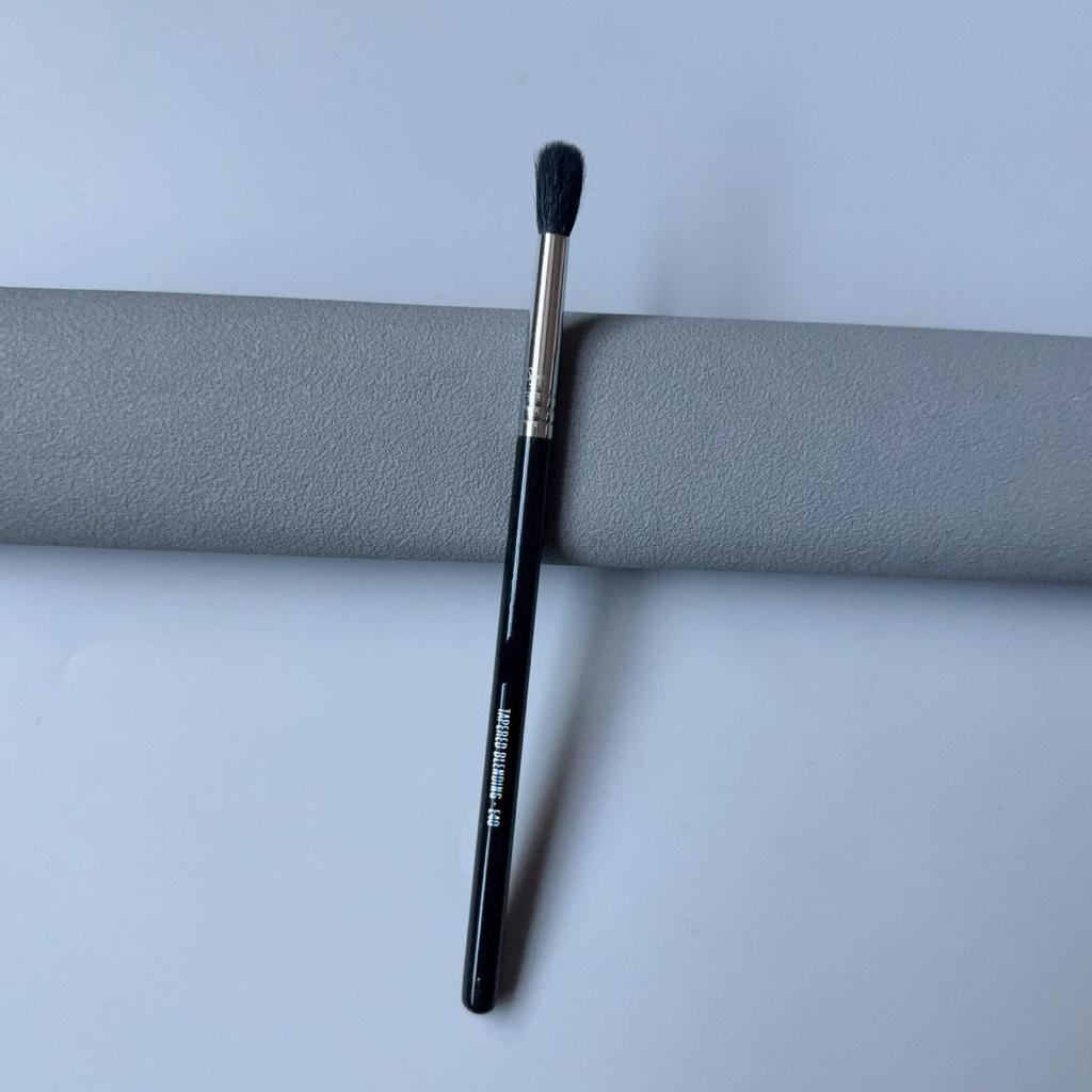 Pincel Chanfrado Sigma E70 para Sombras, Iluminador, Sobrancelhas e Delineador.