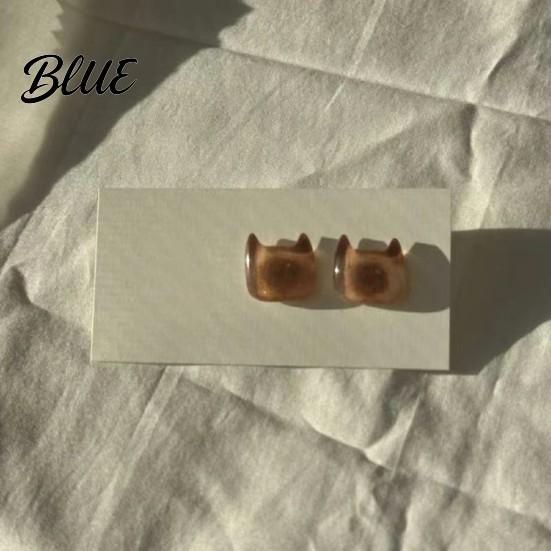 Smooth Stud Earrings 1 Pair No Burrs Lightweight Kitten Design
