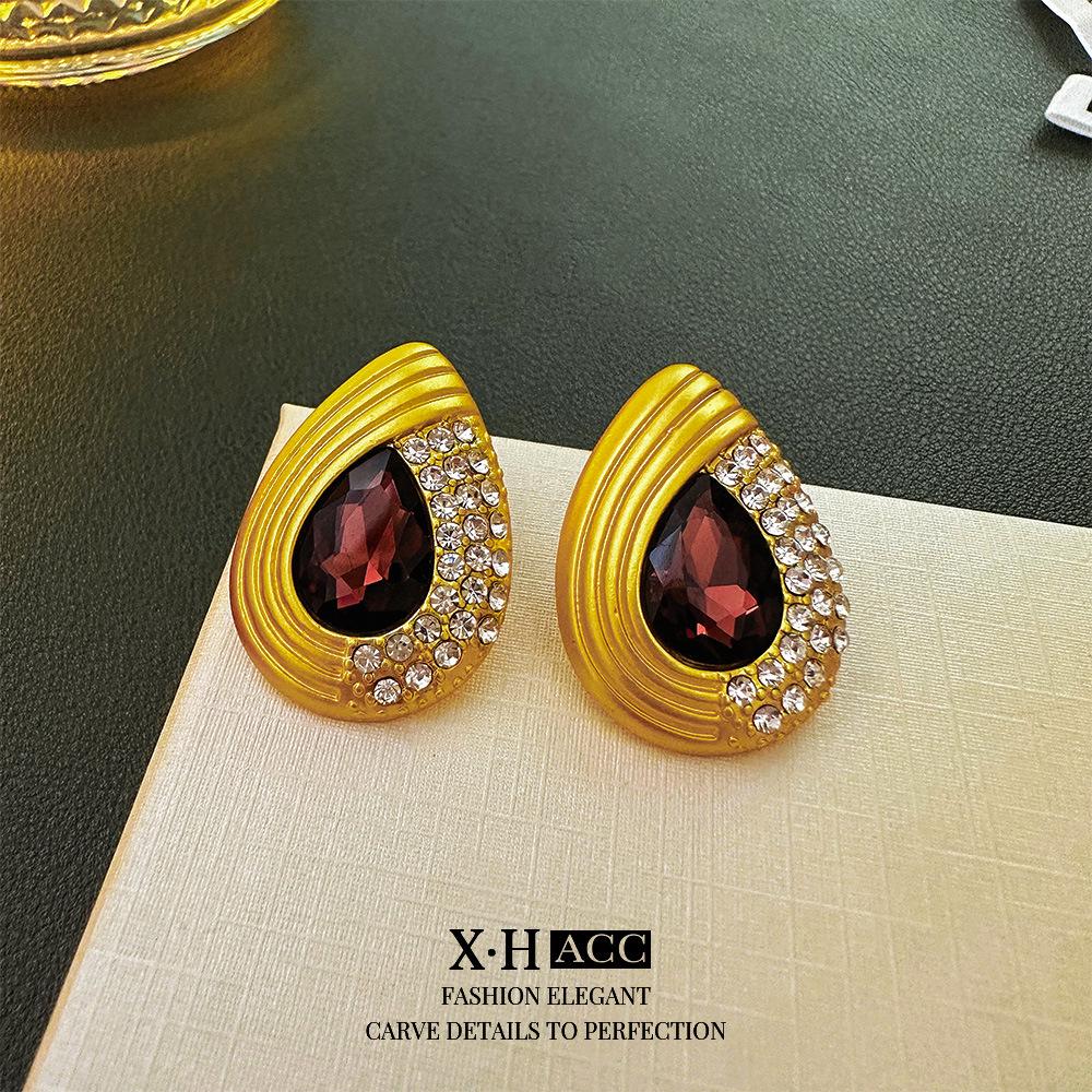 Vintage Bow Earrings: Timeless, High-End Retro Fashion Accessory