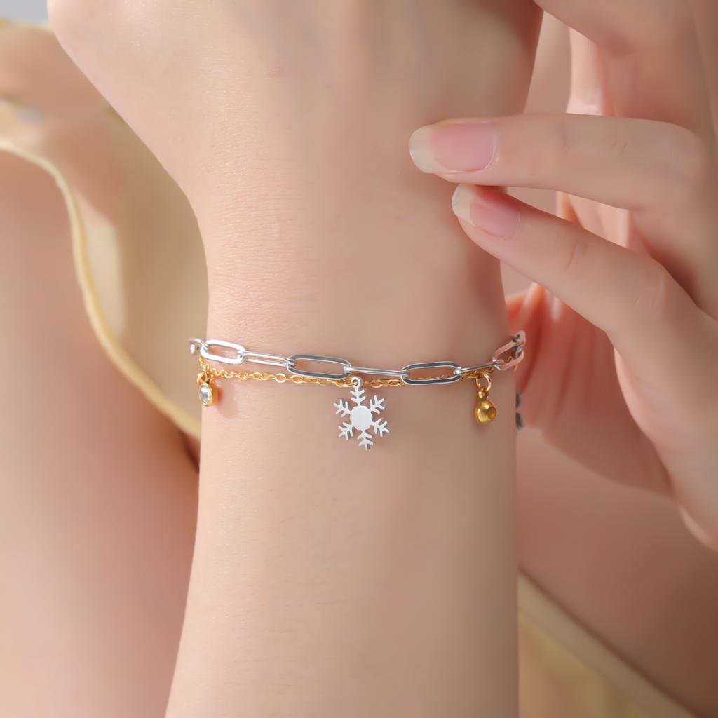 Crystal Snowflake Charms Bracelet for Women Stainless Steel Gold Plated Paperclip Chain Birthday Winter Couple Jewelry Gift