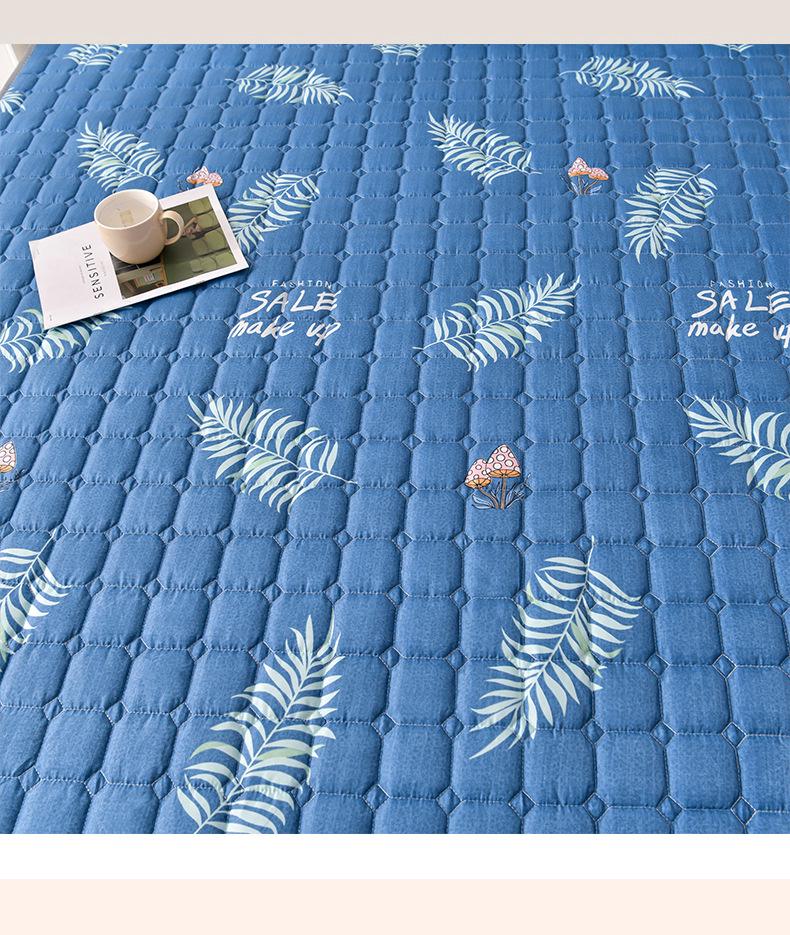 Dual-Season Mattress Pad with Rattan Base – Cooling, Summer/Winter Use for Single/Double Beds, Ideal for Dorms