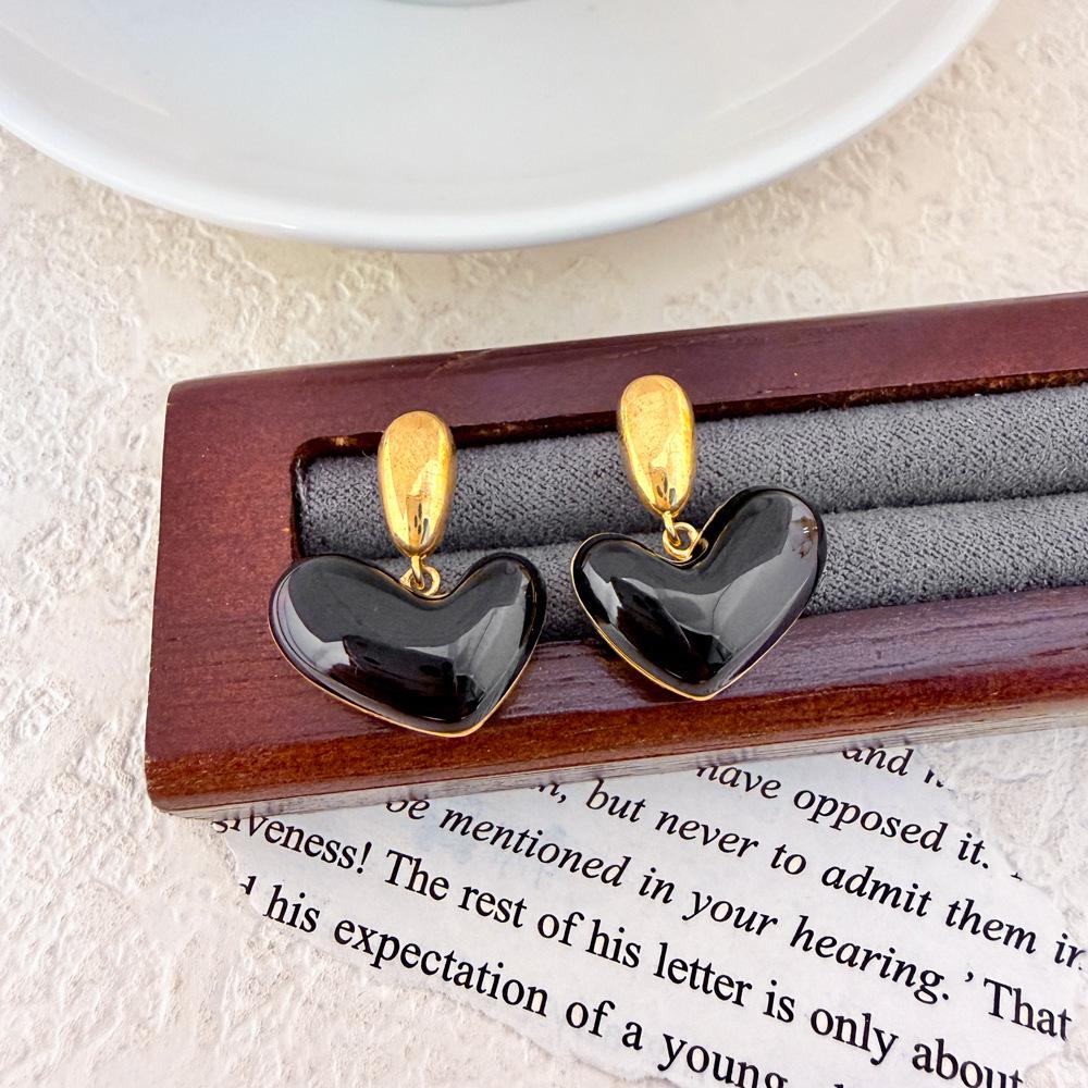 Elegant Black Diamond Silver Needle Earrings: High-End, Fashionable, Versatile Luxury