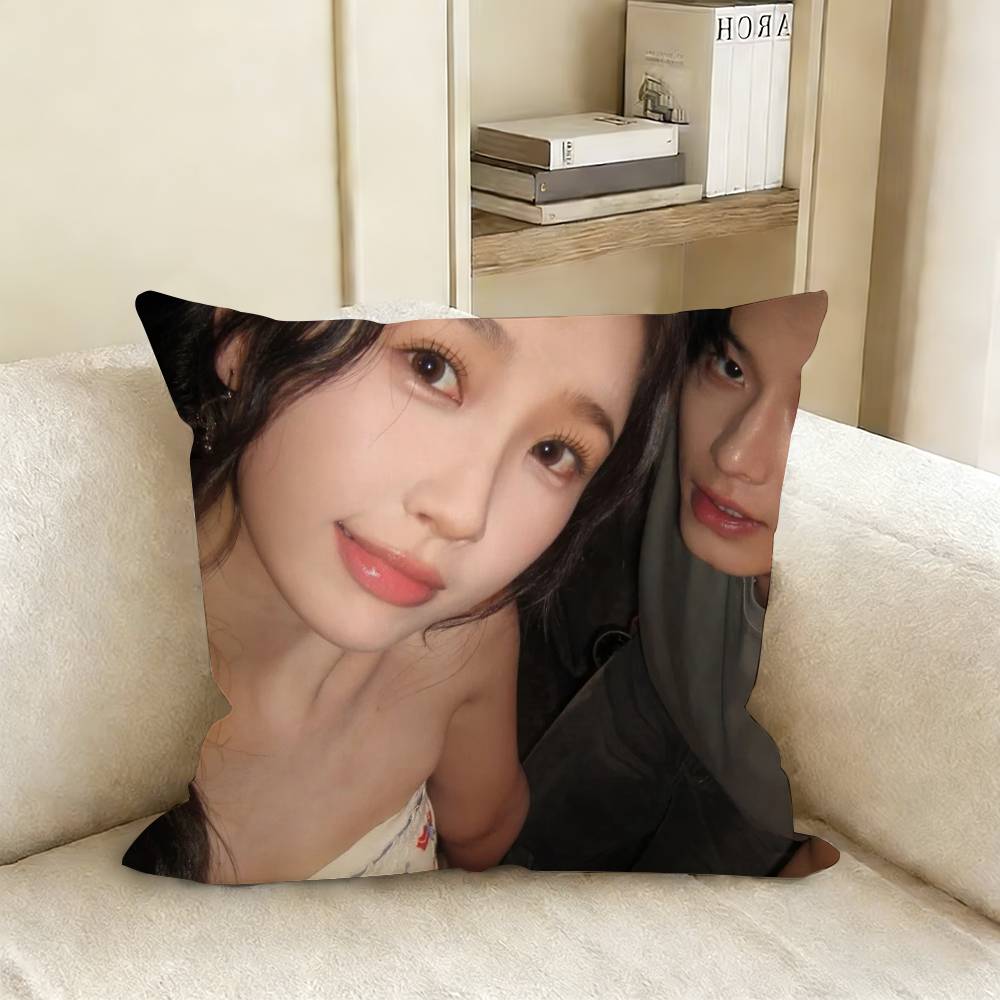Speed and Love Jin Zhao Jiang Mu Esther He Yu Pillow Case Living Room Sofa Cushion Cover Suitable For Home Room Decoration