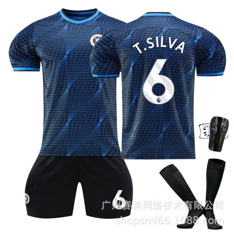 Sezóna 23-24 Chelsea venkovní 8 Enzo 6 Silva 10 Mudrik 7 Stirling Fotbalový dres