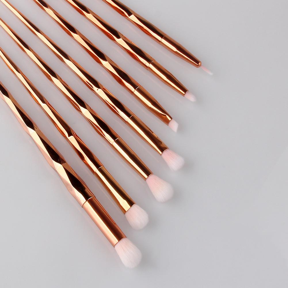Eye Shadow Brush Set With Synthetic Fibers For Makeup Enthusiasts And Professionals
