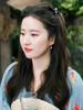 Go To A Windy Place, Liu Yifei Has The Same French Niche Literary And Retro Plain Circle Pearl High-End Earrings And Earrings.
