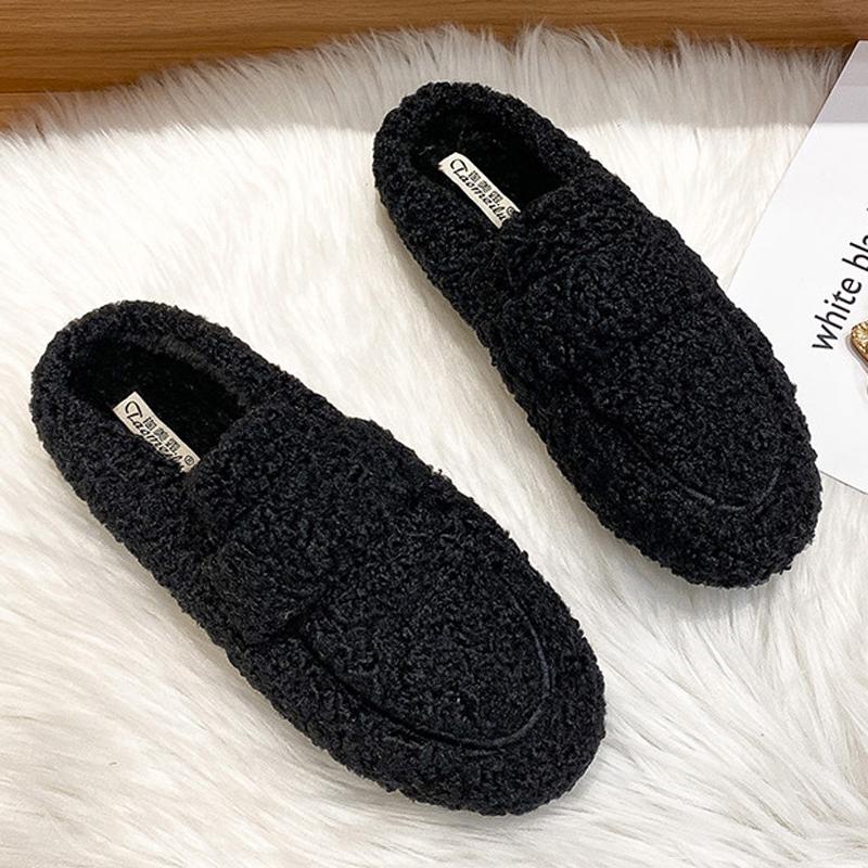 Fashion 2025 Curly Lambswool Shoes Ladies White Fur Slippers Femmes Slip On Mules Winter Warm Closed Toe Slides Women Sheep Woolen Flats